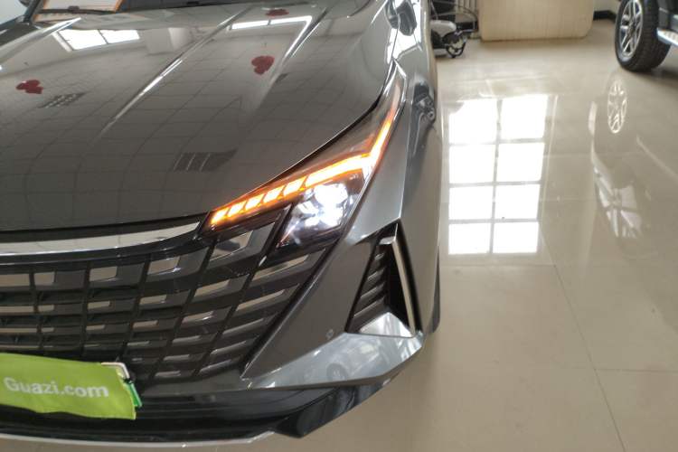 Used CHANGAN UNI-Z New Energy 2024 Blue Whale Smart Electric iDD 125km Beyond Edition Left Front Headlight