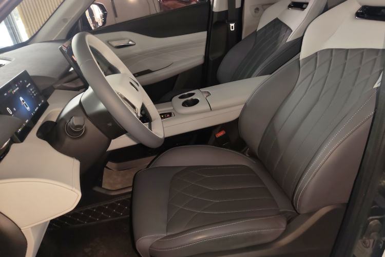 Used CHANGAN UNI-Z New Energy 2024 Blue Whale Smart Electric iDD 125km Beyond Edition Left Front Seat