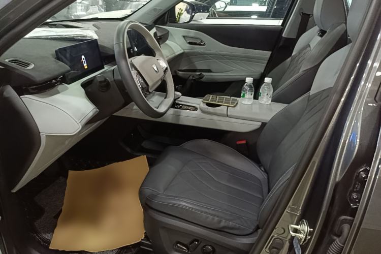 Used CHANGAN UNI-Z New Energy 2024 Blue Whale Smart Electric iDD 125km Excellence Model Left Front Seat