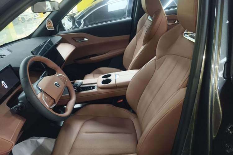Used CHANGAN UNI-Z New Energy 2024 Blue Whale Smart Electric iDD 125km Leading Model Left Front Seat