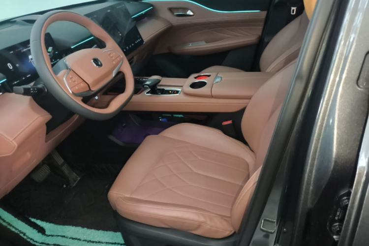 Used CHANGAN UNI-Z New Energy 2024 Blue Whale Smart Electric iDD 125km Excellence Model Left Front Seat