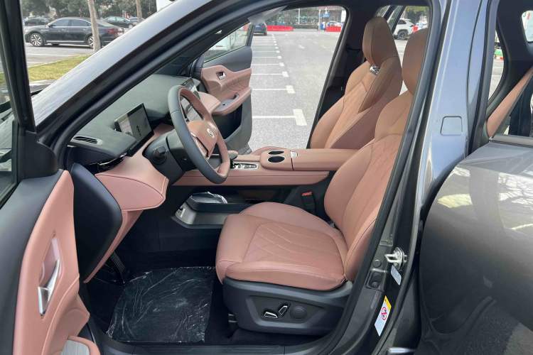 Used CHANGAN UNI-Z New Energy 2024 Blue Whale Smart Electric iDD 125km Beyond Edition Left Front Seat
