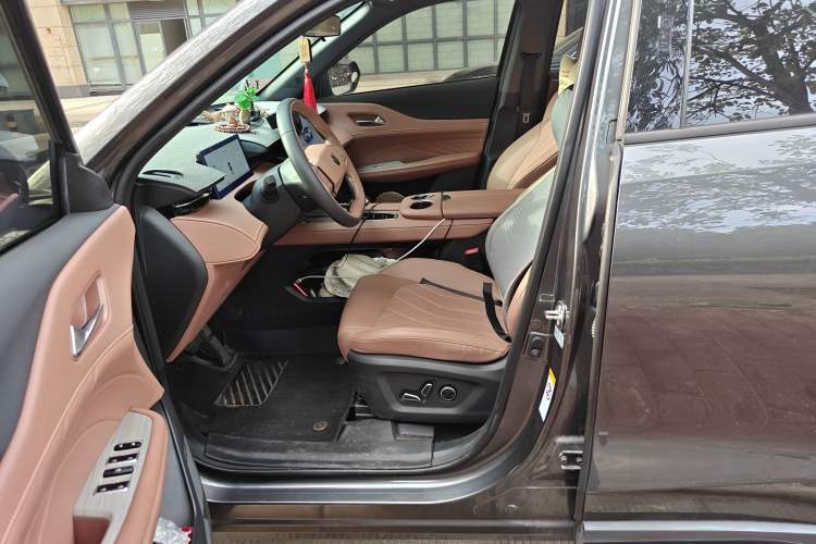 Used CHANGAN UNI-Z New Energy 2024 Blue Whale Smart Electric iDD 125km Excellence Model Left Front Seat