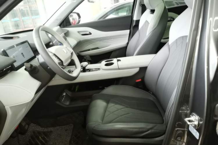 Used CHANGAN UNI-Z New Energy 2024 Blue Whale Smart Electric iDD 125km Excellence Model Left Front Seat