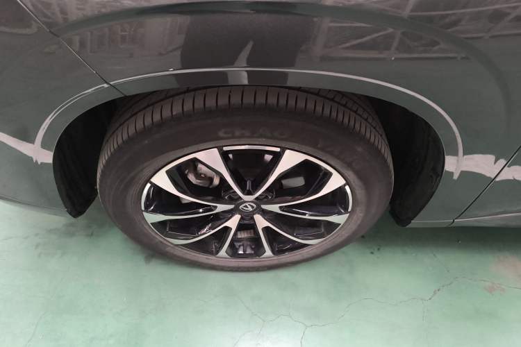 Used CHANGAN UNI-Z New Energy 2024 Blue Whale Smart Electric iDD 125km Beyond Edition Left Front Wheel Hub