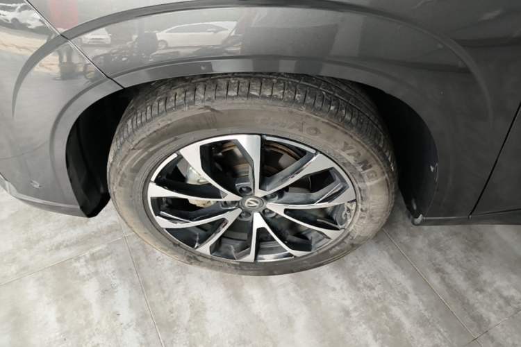 Used CHANGAN UNI-Z New Energy 2024 Blue Whale Smart Electric iDD 125km Excellence Model Left Front Wheel Hub