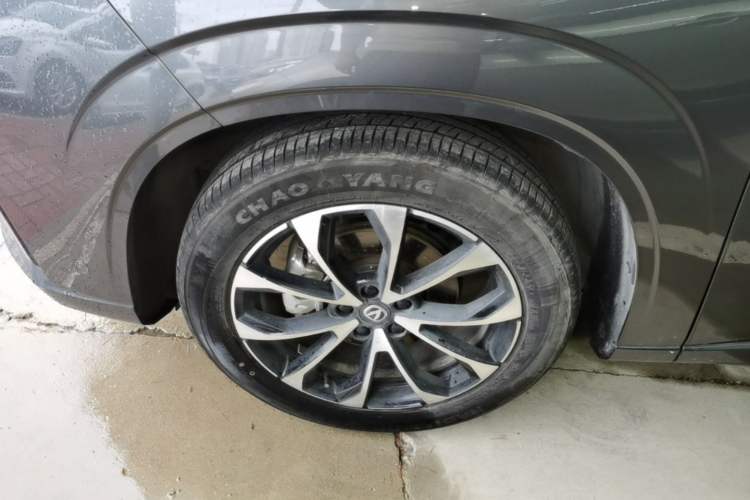 Used CHANGAN UNI-Z New Energy 2024 Blue Whale Smart Electric iDD 125km Excellence Model Left Front Wheel Hub