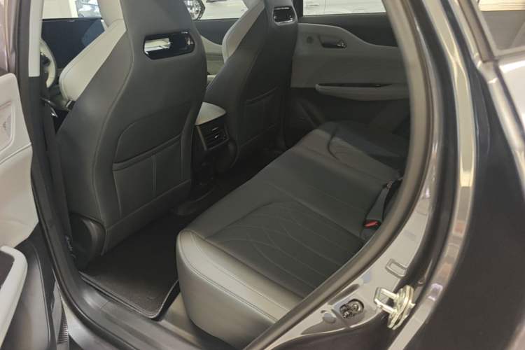 Used CHANGAN UNI-Z New Energy 2024 Blue Whale Smart Electric iDD 125km Excellence Model Left Rear Seat