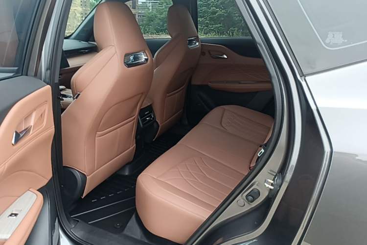 Used CHANGAN UNI-Z New Energy 2024 Blue Whale Smart Electric iDD 125km Excellence Model Left Rear Seat