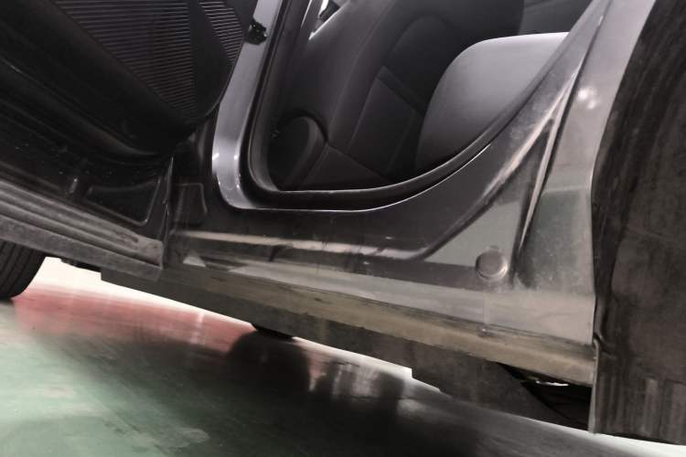 Used CHANGAN UNI-Z New Energy 2024 Blue Whale Smart Electric iDD 125km Beyond Edition Left Side Sill