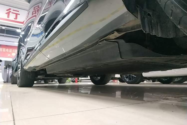 Used CHANGAN UNI-Z New Energy 2024 Blue Whale Smart Electric iDD 125km Beyond Edition Left Side Sill