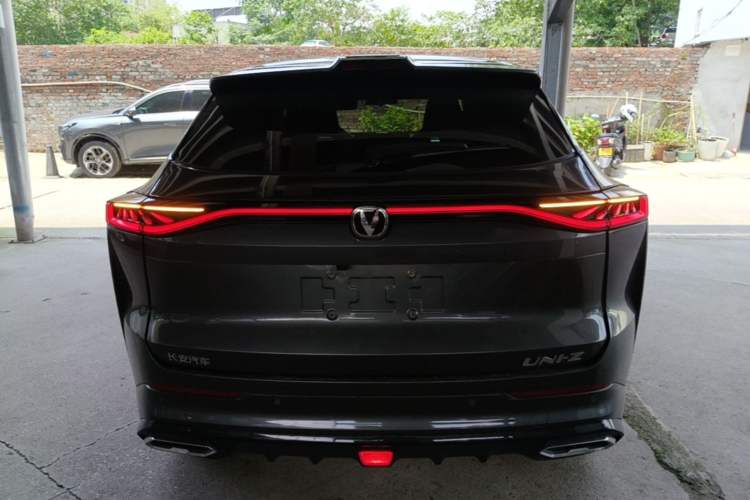 Used CHANGAN UNI-Z New Energy 2024 Blue Whale Smart Electric iDD 125km Excellence Model Rear