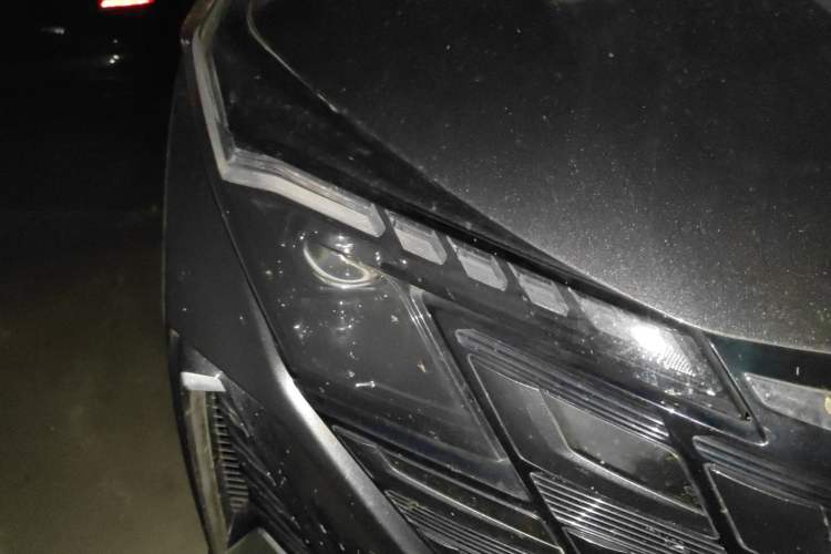 Used CHANGAN UNI-Z New Energy 2024 Blue Whale Smart Electric iDD 125km Excellence Model Right Front Headlight