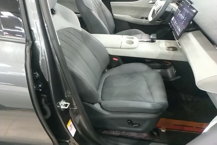 Used CHANGAN UNI-Z New Energy 2024 Blue Whale Smart Electric iDD 125km Beyond Edition Right Front Seat