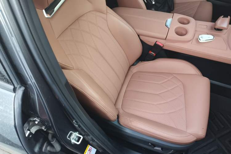 Used CHANGAN UNI-Z New Energy 2024 Blue Whale Smart Electric iDD 125km Beyond Edition Right Front Seat