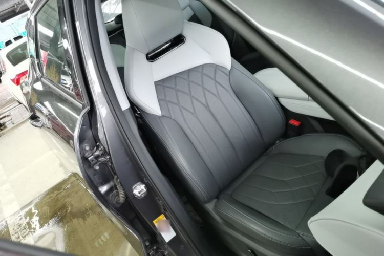 Used CHANGAN UNI-Z New Energy 2024 Blue Whale Smart Electric iDD 125km Excellence Model Right Front Seat