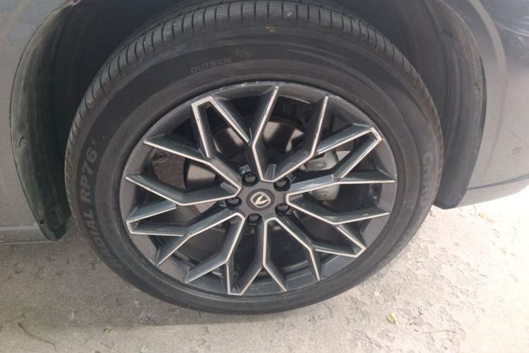Used CHANGAN UNI-Z New Energy 2024 Blue Whale Smart Electric iDD 125km Excellence Model Right Front Wheel Hub