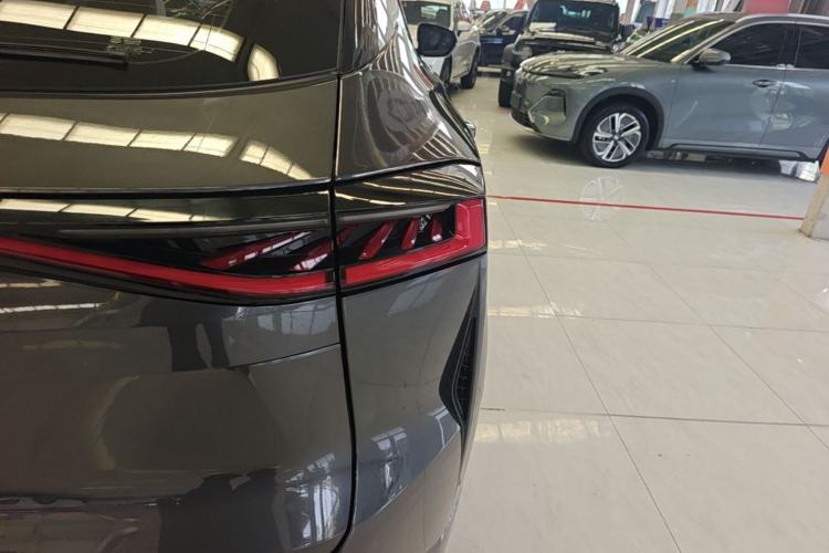 Used CHANGAN UNI-Z New Energy 2024 Blue Whale Smart Electric iDD 125km Excellence Model Right Rear Taillight