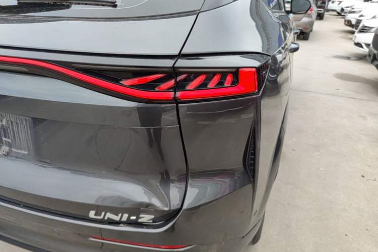 Used CHANGAN UNI-Z New Energy 2024 Blue Whale Smart Electric iDD 125km Excellence Model Right Rear Taillight