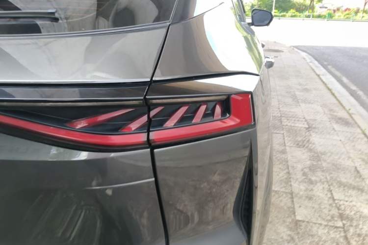 Used CHANGAN UNI-Z New Energy 2024 Blue Whale Smart Electric iDD 125km Beyond Edition Right Rear Taillight