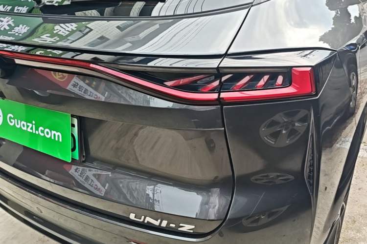 Used CHANGAN UNI-Z New Energy 2024 Blue Whale Smart Electric iDD 125km Excellence Model Right Rear Taillight
