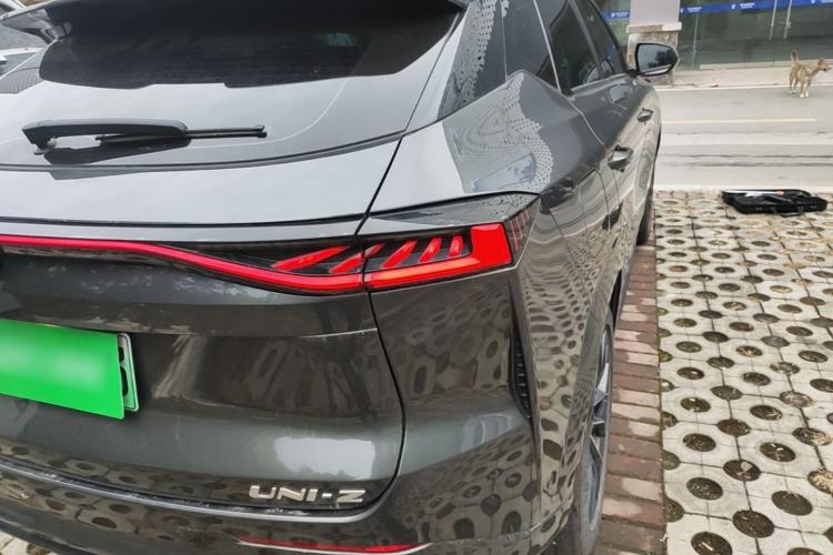 Used CHANGAN UNI-Z New Energy 2024 Blue Whale Smart Electric iDD 125km Excellence Model Right Rear Taillight