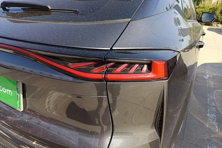 Used CHANGAN UNI-Z New Energy 2024 Blue Whale Smart Electric iDD 125km Excellence Model Right Rear Taillight