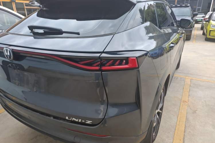 Used CHANGAN UNI-Z New Energy 2024 Blue Whale Smart Electric iDD 125km Beyond Edition Right Rear Taillight