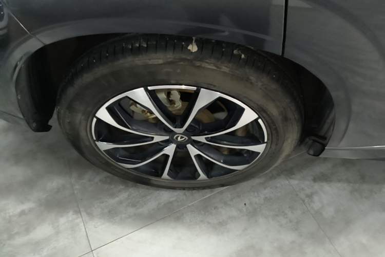 Used CHANGAN UNI-Z New Energy 2024 Blue Whale Smart Electric iDD 125km Excellence Model Right Rear Wheel Hub