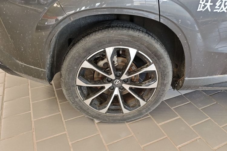 Used CHANGAN UNI-Z New Energy 2024 Blue Whale Smart Electric iDD 125km Beyond Edition Right Rear Wheel Hub