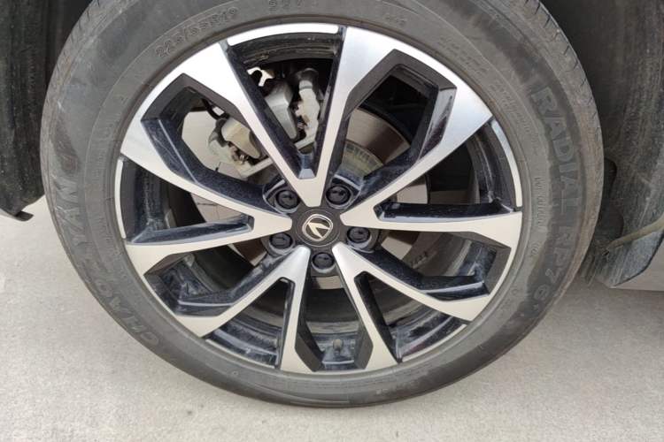 Used CHANGAN UNI-Z New Energy 2024 Blue Whale Smart Electric iDD 125km Excellence Model Right Rear Wheel Hub