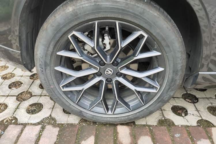 Used CHANGAN UNI-Z New Energy 2024 Blue Whale Smart Electric iDD 125km Excellence Model Right Rear Wheel Hub