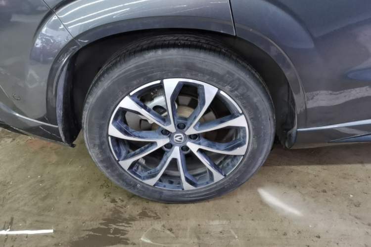 Used CHANGAN UNI-Z New Energy 2024 Blue Whale Smart Electric iDD 125km Excellence Model Right Rear Wheel Hub