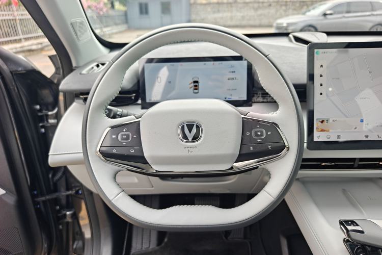 Used CHANGAN UNI-Z New Energy 2024 Blue Whale Smart Electric iDD 125km Excellence Model Steering Wheel