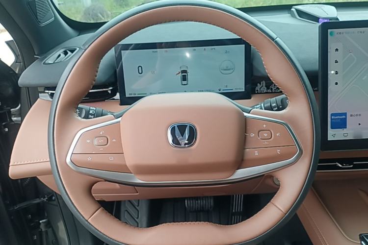 Used CHANGAN UNI-Z New Energy 2024 Blue Whale Smart Electric iDD 125km Excellence Model Steering Wheel