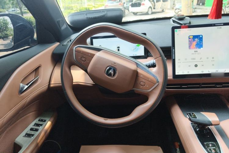 Used CHANGAN UNI-Z New Energy 2024 Blue Whale Smart Electric iDD 125km Excellence Model Steering Wheel