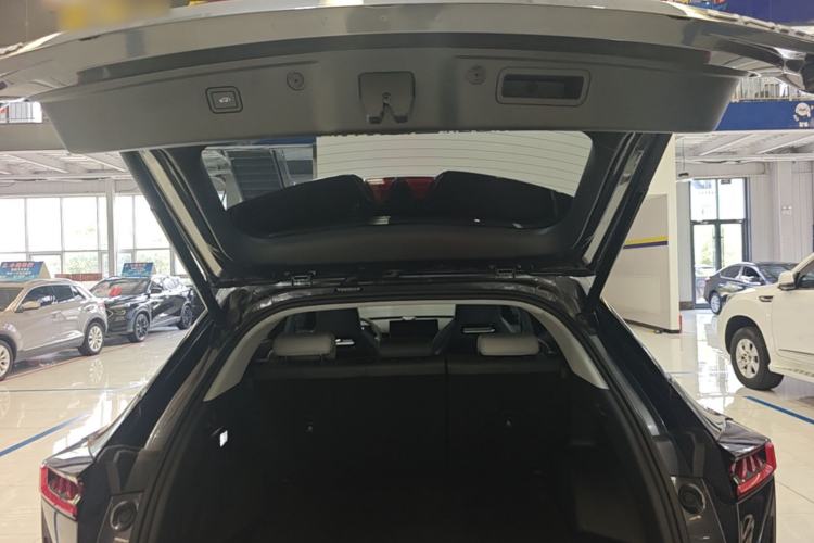 Used CHANGAN UNI-Z New Energy 2024 Blue Whale Smart Electric iDD 125km Excellence Model Trunk