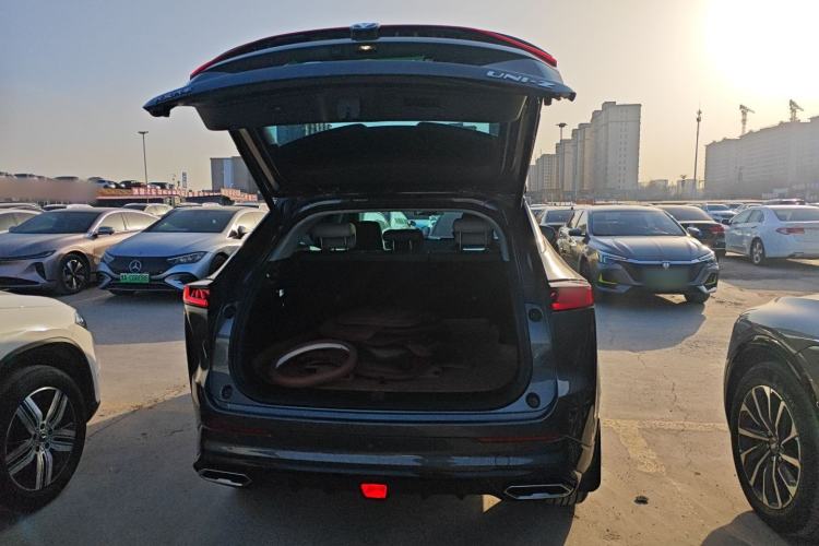Used CHANGAN UNI-Z New Energy 2024 Blue Whale Smart Electric iDD 125km Beyond Edition Trunk