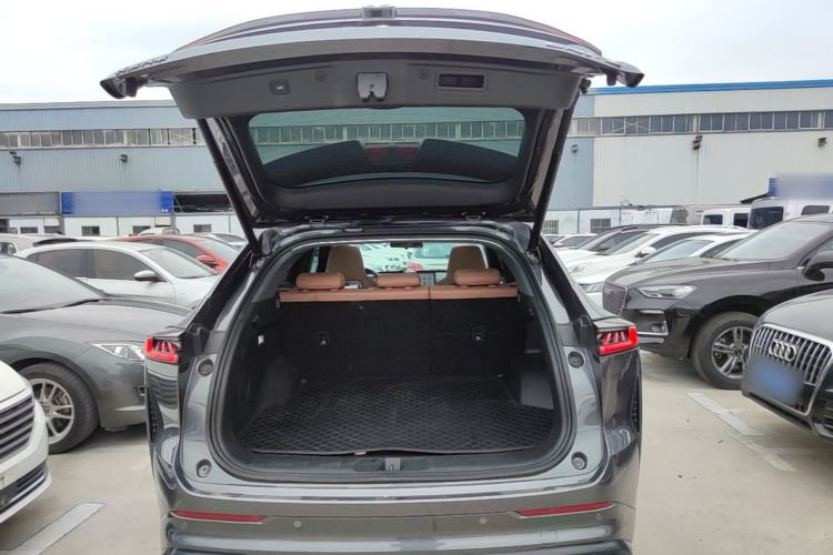 Used CHANGAN UNI-Z New Energy 2024 Blue Whale Smart Electric iDD 125km Excellence Model Trunk