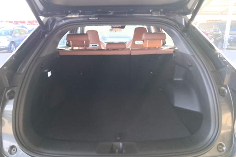 Used CHANGAN UNI-Z New Energy 2024 Blue Whale Smart Electric iDD 125km Excellence Model Trunk