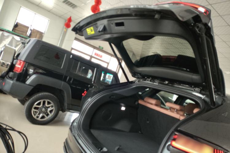 Used CHANGAN UNI-Z New Energy 2024 Blue Whale Smart Electric iDD 125km Beyond Edition Trunk