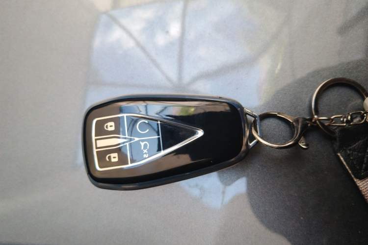 Used CHANGAN UNI-Z New Energy 2024 Blue Whale Smart Electric iDD 125km Beyond Edition Vehicle Key