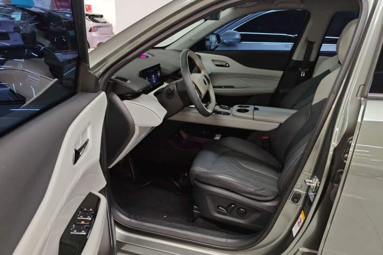 Used CHANGAN UNI-Z New Energy 2024 Blue Whale Smart Electric iDD 125km Excellence Model Driver Seat