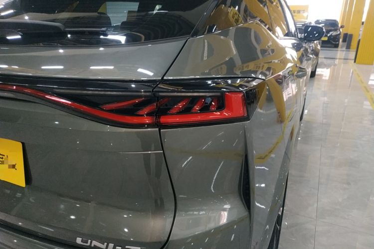 Used CHANGAN UNI-Z New Energy 2024 Blue Whale Smart Electric iDD 125km Excellence Model Exterior 1