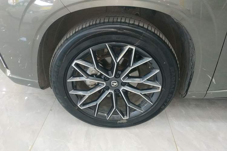 Used CHANGAN UNI-Z New Energy 2024 Blue Whale Smart Electric iDD 125km Excellence Model Exterior 2