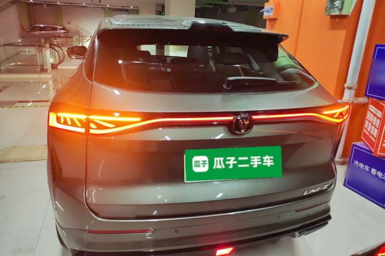 Used CHANGAN UNI-Z New Energy 2024 Blue Whale Smart Electric iDD 125km Excellence Model Exterior 4