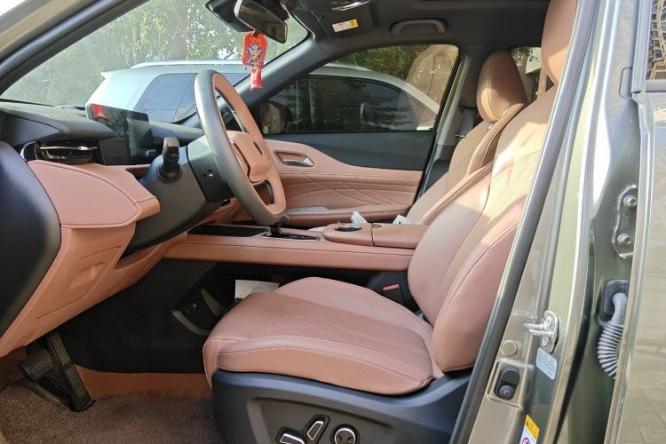 Used CHANGAN UNI-Z New Energy 2024 Blue Whale Smart Electric iDD 125km Excellence Model Left Front Seat