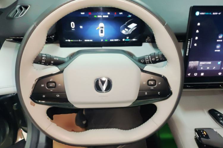 Used CHANGAN UNI-Z New Energy 2024 Blue Whale Smart Electric iDD 125km Excellence Model Steering Wheel