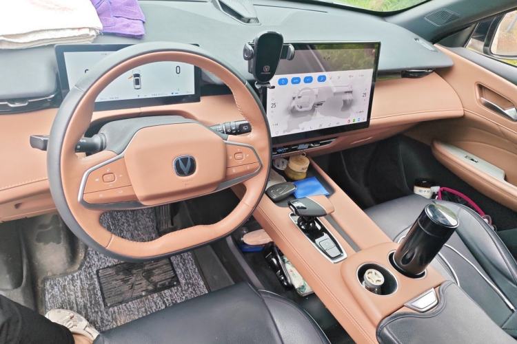 Used CHANGAN UNI-Z New Energy 2024 Blue Whale Smart Electric iDD 125km Beyond Edition Center Console