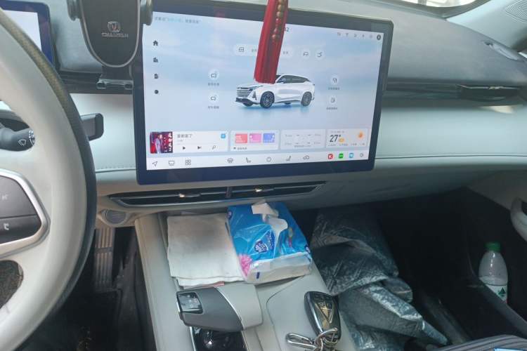 Used CHANGAN UNI-Z New Energy 2024 Blue Whale Smart Electric iDD 125km Beyond Edition Audio And AC Panel